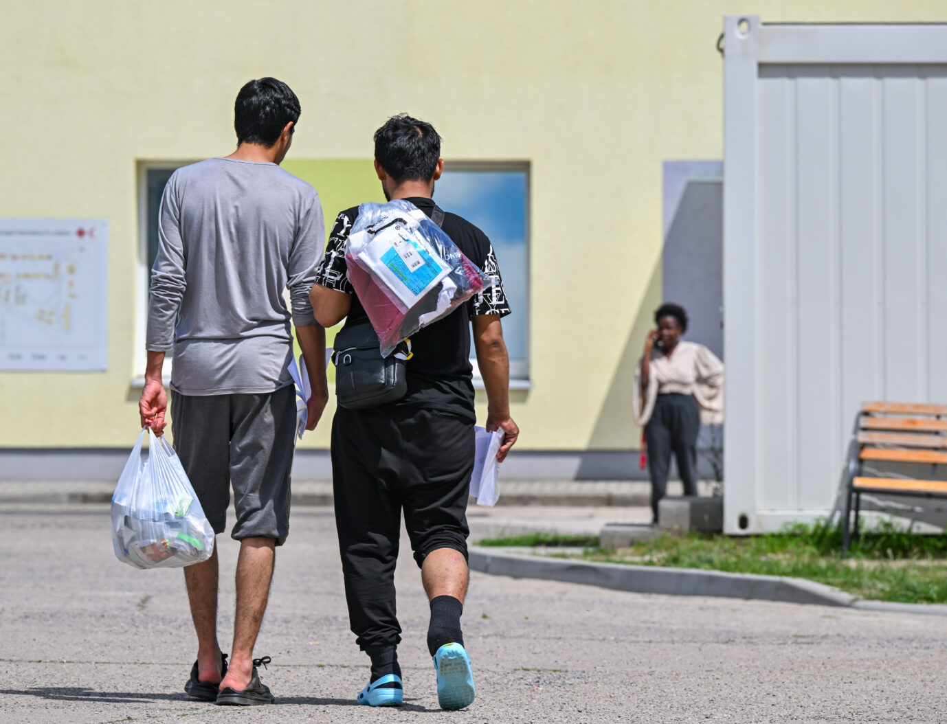 Asylbewerber in einer Erstaufnahmeeinrichtung in Brandenburg (Symbolbild): die Begrenzung von Migration ist für deutsche Wähler das wichtigste Thema bei der kommenden Bundestagswahl