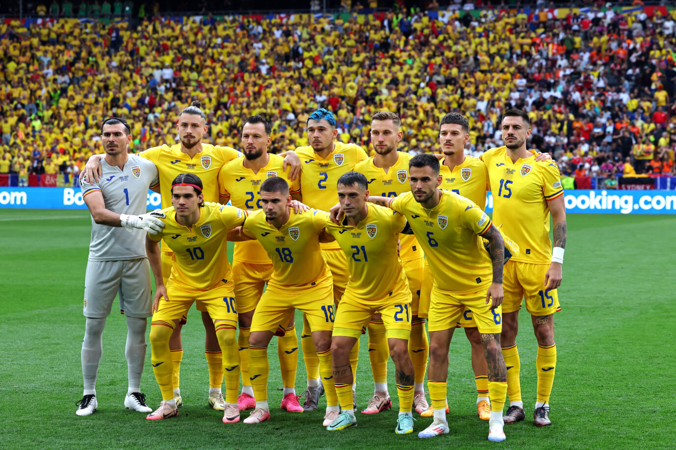 Die rumänische Nationalmannschaft vor dem Achtelfinalspiel gegen Holland. Danach war die Fußball-EM für sie beendet.
