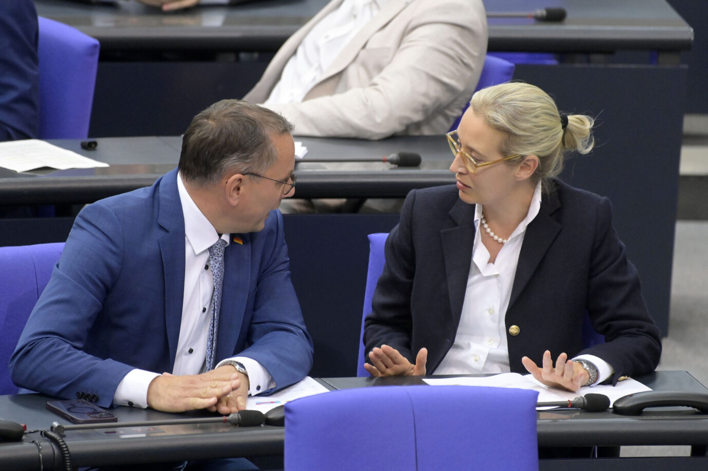 Tino Chrupalla und Alice Weidel in der 180. Sitzung des Deutschen Bundestages im Reichstagsgebäude. Aktuell gibt es AfD-interne Debatten über die Wiedereinführung der Wehrpflicht. Berlin, 03.07.2024