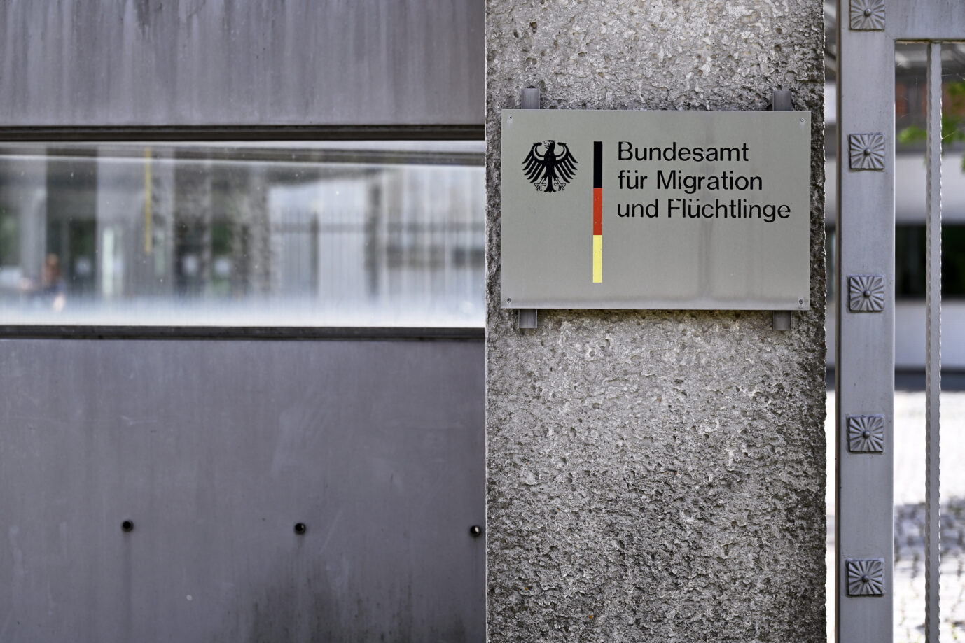 Ein Gebäude vom Bundesamt für Migration und Flüchtlinge in Nürnberg: Die Asylkosten steigen seit Jahren (Symbolbild)