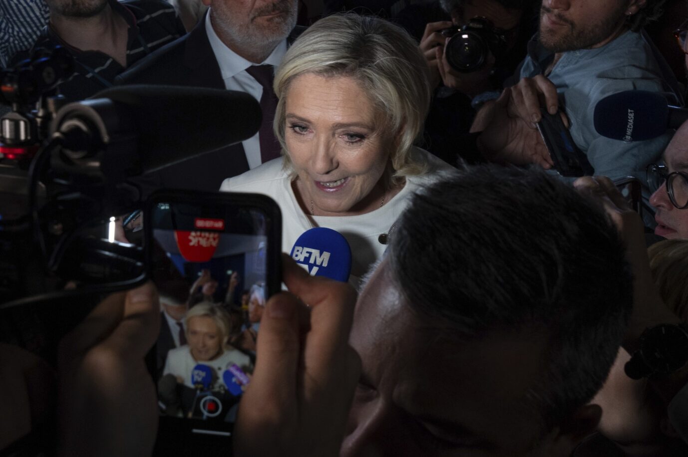 Wahl in Frankreich: Trotz der meisten Stimmen die Wahlverliererin: Marine Le Pen vom Rassemblement National.