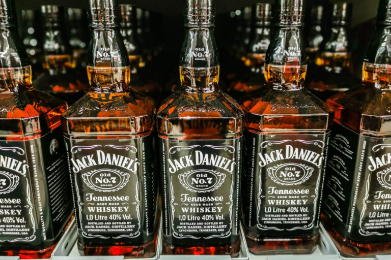 Der Hersteller des Jack Daniel’s Whiskeys will nicht mehr woke sein.