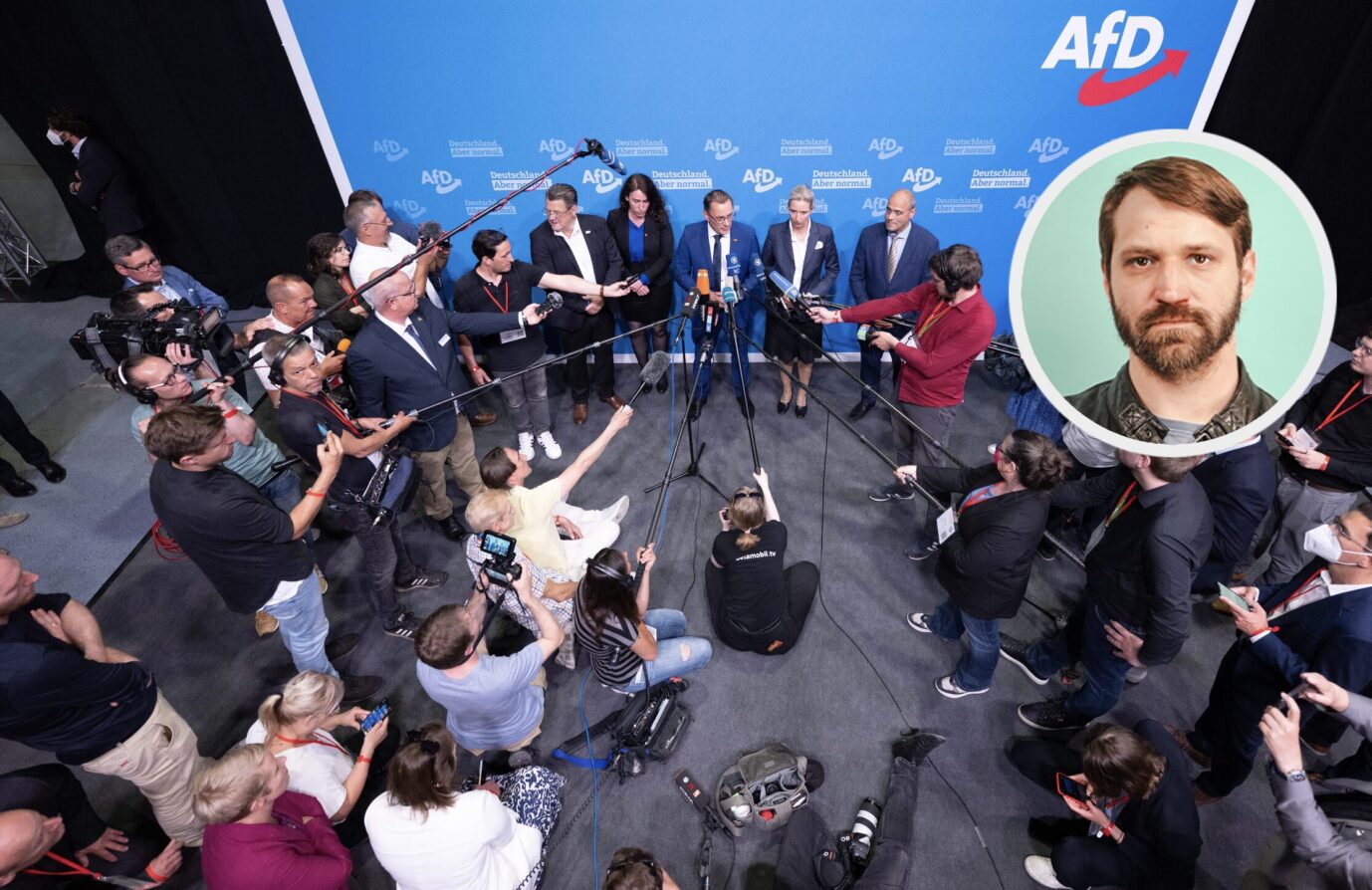 Tino Chrupalla (M), AfD-Bundesvorsitzender beantwortet neben Alice Weidel, AfD-Bundesvorsitzende, während einer Pressekonferenz auf dem Bundesparteitag der AfD die Fragen der Journalisten. Auf dem Delegiertentreffen, das noch bis 19. Juni 2022 dauert, wird der gesamte, zuletzt 13-köpfige Bundesvorstand neu besetzt. Wahlparty in der Kritik