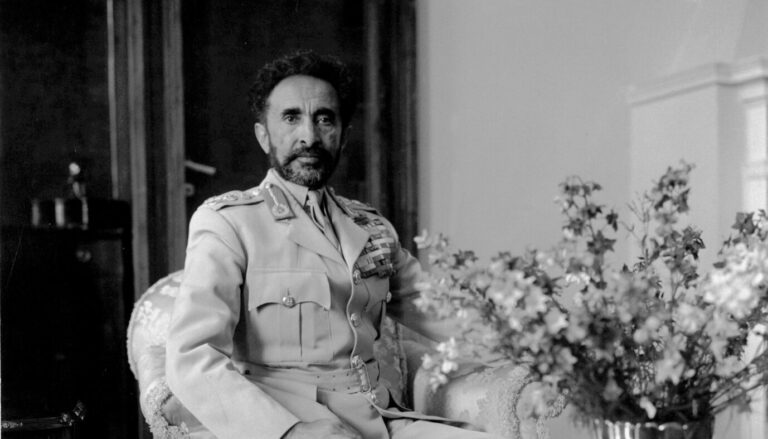 Auf dem Foto befindet Kaiser Haile Selassie I. von Äthiopien im Jahr 1958. Von vielen Antikolonialisten verehrt, in seiner Heimat gestürzt. (Themenbild)