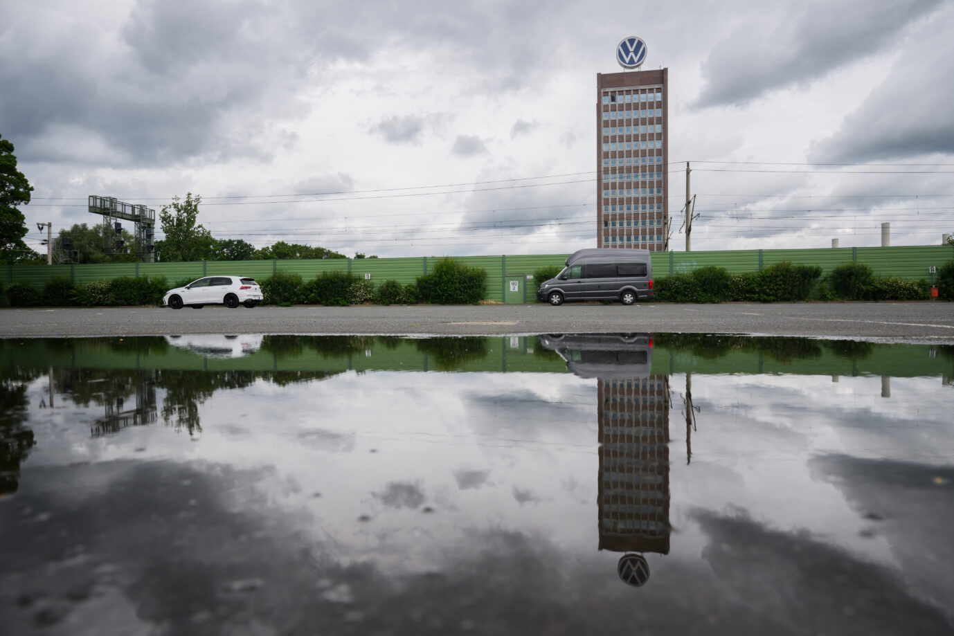 Dunkle Wolken über Volkswagen (Symbolbild) VW in der Krise