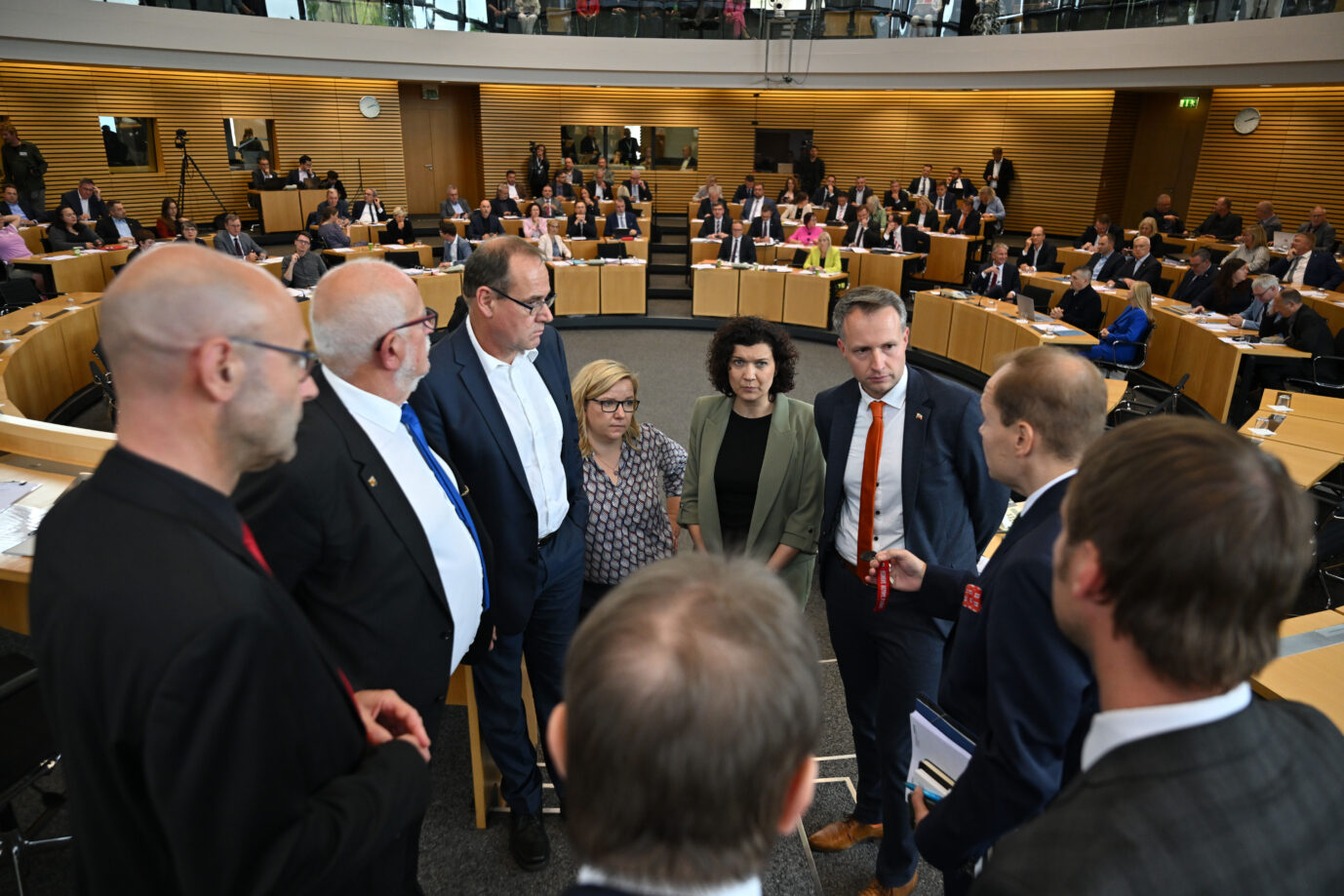 Mal wieder ist die Landtagsitzung in Erfurt unterbrochen, weil die anderen Parteien der AfD ihr Recht verweigern: Wer beschädigt die Demokratie hier?