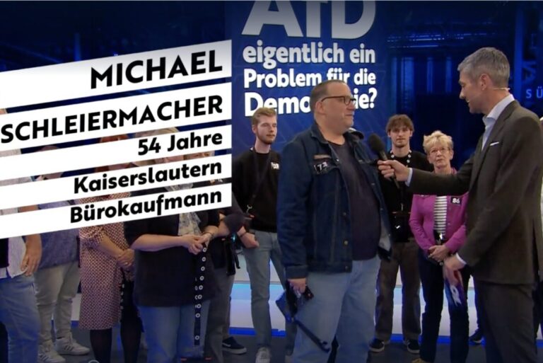 Michael Schleiermacher, ein rundlicher älterer Herr, der angeblich sowohl Bürokaufmann als auch Laiendarsteller sein will, erklärt dem ARD-Moderator, wieso er die AfD nun doch böse findet