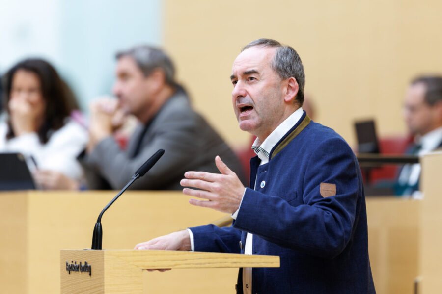 Was hat das mit dem Sparkurs der SZ zu tun? Freie-Wähler-Chef Hubert Aiwanger. Foto: picture Alliance/dpa | Matthias Balk