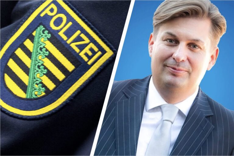 Links ist das gelb-grün-schwarze Logo der sächsischen Polizei an einer Polizeijacke zu sehen. Rechts ist der AfD-Politiker Maximilian Krah und trägt einen schneidigen Anzug. Wieder wurde eine Chinesin verhaftet – angeblich soll sie Kontakt zu seinem ehemaligen Mitarbeiter gehabt haben