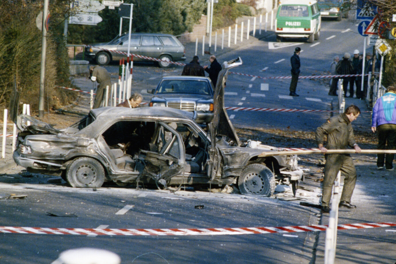 Tödliches Attentat auf Deutsche-Bank-Chef Alfred Herrhausen, Bad Homburg am 30. November 1989: Er galt als Todfeind der SED-Nomenklatura. (Themenbild)