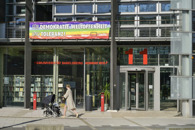 Ein Bekenntnis zur Vielfalt an der Filmuniversität Babelsberg Konrad Wolf: Ein Professor der Hochschule rechnet mit politisierten Vorgaben ab. (Themenbild)