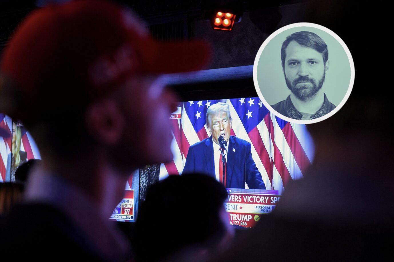 Donald Trump auf einem TV-Bildschirm während seiner Siegesrede. Foto: picture alliance / REUTERS | Andrew Kelly Krasse Nioederlage für Harris und das Establishment.