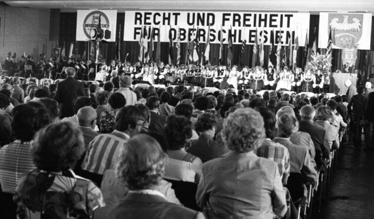 Das Bild zeigt ein Treffen der Vertriebenen der Landsmannschaft "Oberschlesien" am 18.06.1978 in Koeln.