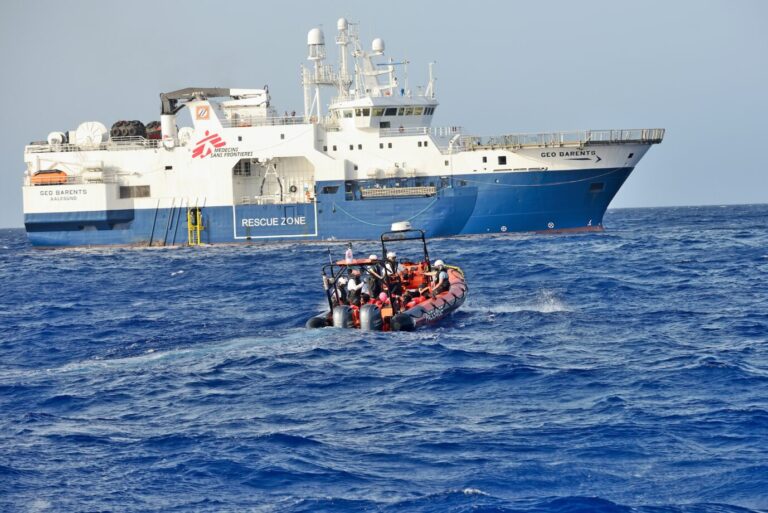 Das Schiff Geo Barents im Einsatz zur Seenotrettung