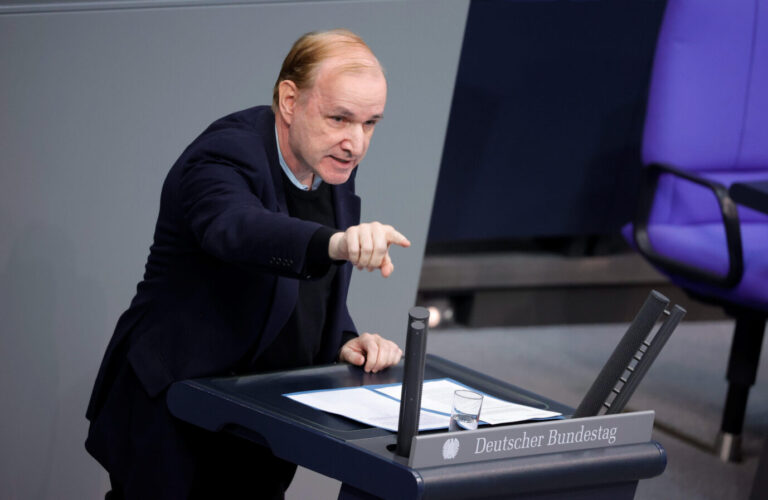 Dr. Gottfried Curio, AfD, spricht im Bundestag