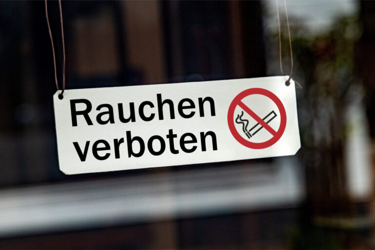 „Rauchen verboten“: Jeder Vierte in der EU ist ein Raucher. (Themenbild/Symbolbild)