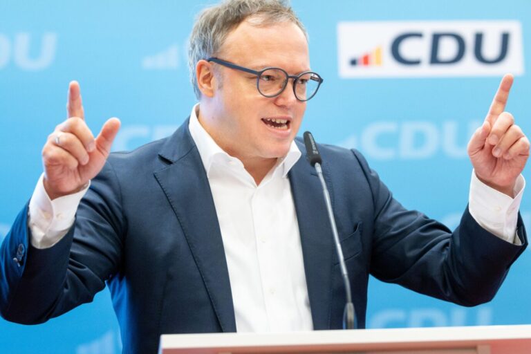 CDU-Chef Voigt will mit der Unterstützung von BSW, SPD und Linkspartei Thüringens Ministerpräsident werden.