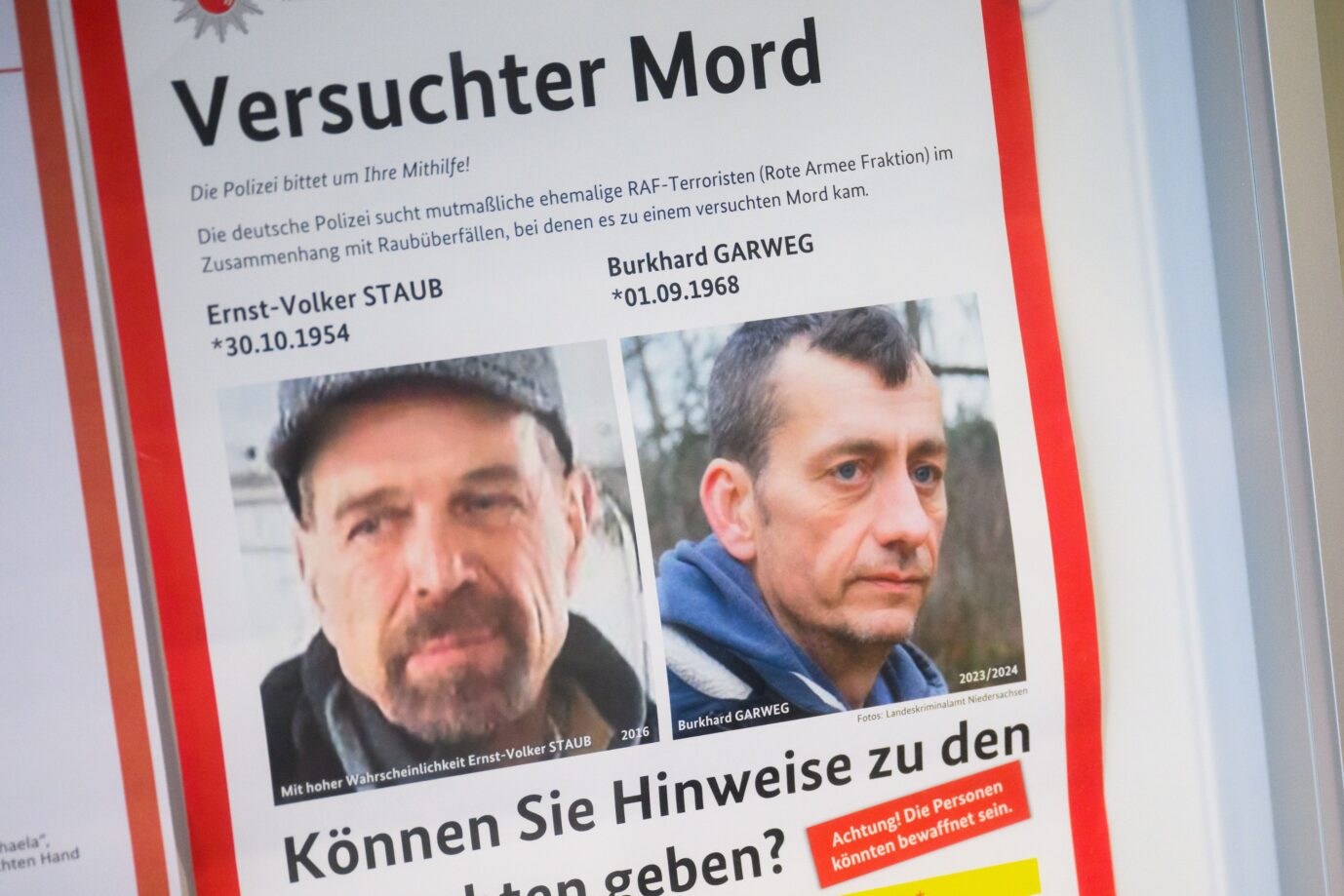 Das Bild zeigt ein Fahndungsplakat für RAF-Terroristen Staub und Garweg