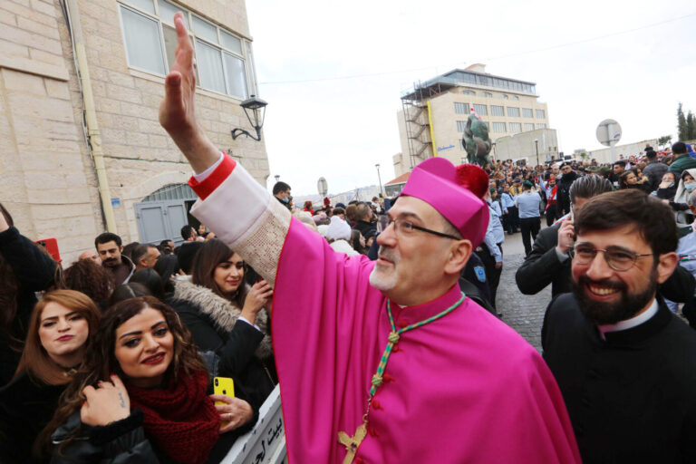 Gilt als aussichtsreicher Kandidat zur Nachfolge von Papst Fransziskus: Pierbattista Pizzabella. FOTO: picture alliance / ZUMAPRESS.com | Ahmad mezher