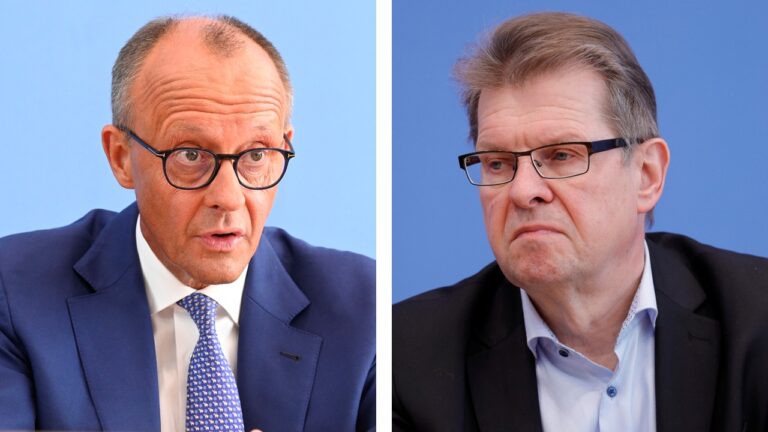 SPD-Abgeordneter Ralf Stegner (rechts) lobt CDU-Chef Friedrich Merz für die Empfehlung an die Unions-Fraktion, keinen AfD-Abgeordneten zum Bundestags-Vizepräsidenten zu wählen.