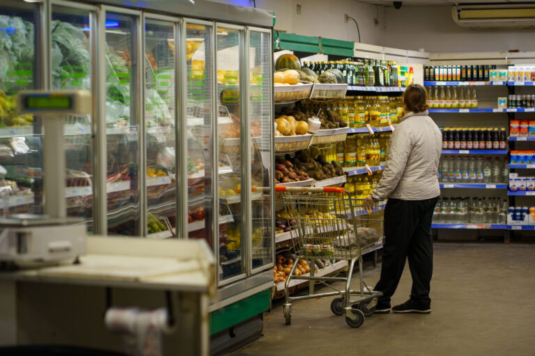 Einkaufen in Argentinien: Zwar ist die Inflation immer noch doch, doch das Land ist auf einem guten Weg (Archivbild).