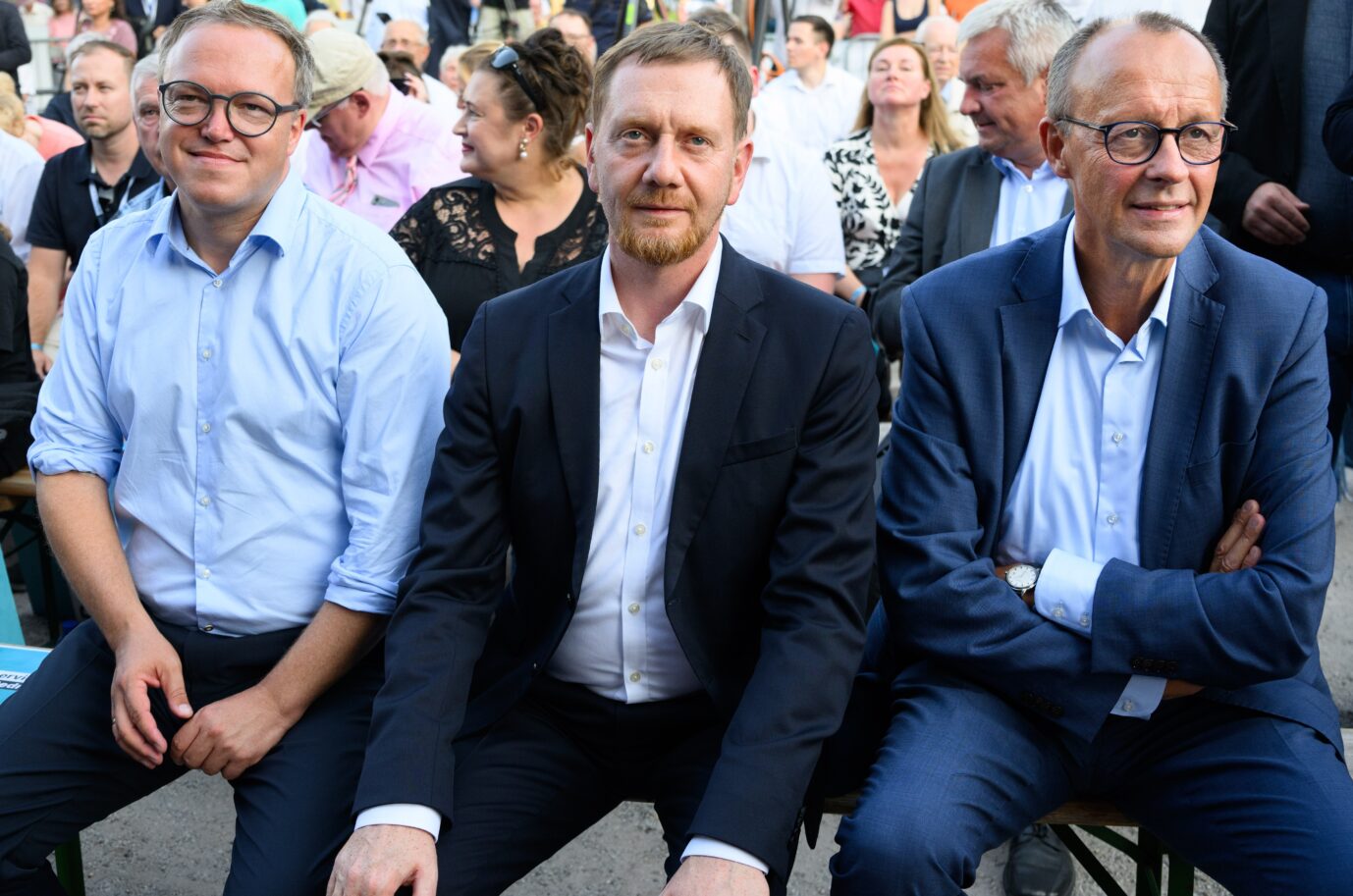 Keine Berührungsängste mit der Linkspartei: Die CDU Ministerpräsidenten Mario Voigt (Thüringen) und Michael Kretschmer (Sachsen) mit ihrem Bundesvorsitzenden Friedrich Merz.