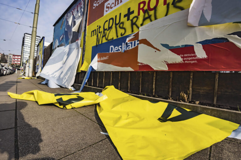 Mehr als 7.000 Fälle von Sachbeschädigung verzeichneten die Behörden vor der Bundestagswahl. FOTO:picture alliance / imageBROKER | Arnulf Hettrich