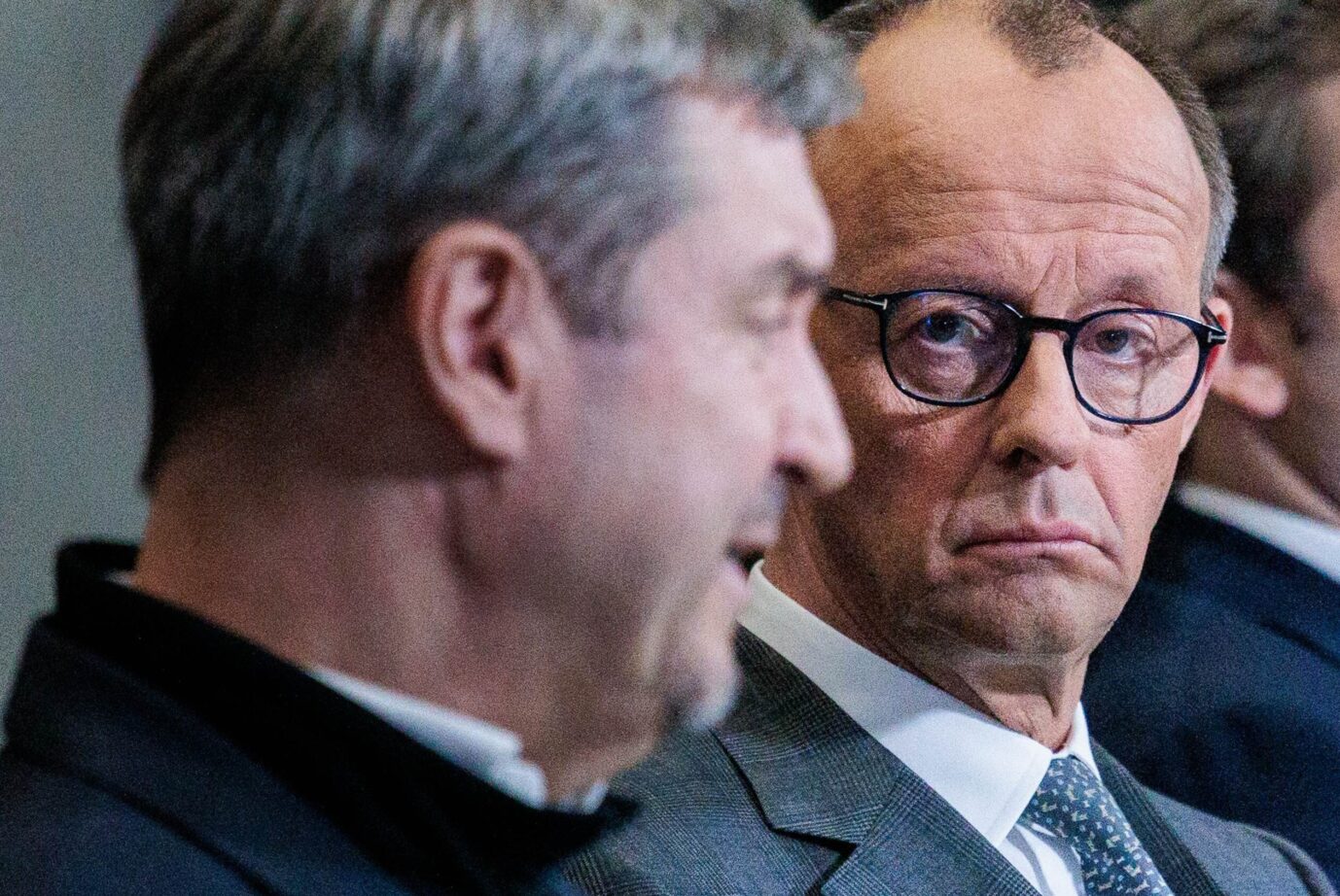 Die Parteichefs Markus Söder (CSU) und Friedrich Merz (CDU) haben für die Sondierungen alle Druckmittel aus der Hand gegeben.