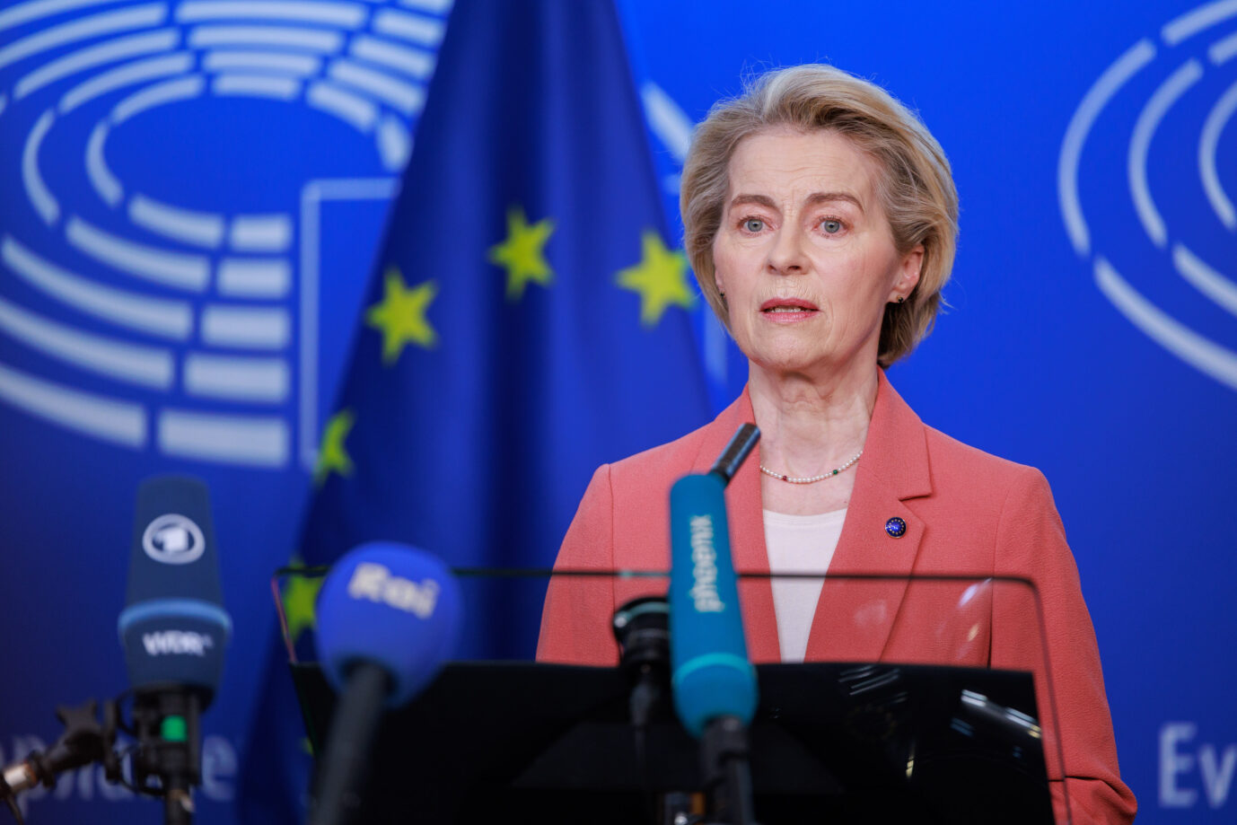 Das Bild zeigt EU-Kommissionspräsidentin Ursula von der Leyen (CDU). US-Lobbyismus ist weit verbreitet in Brüssel.