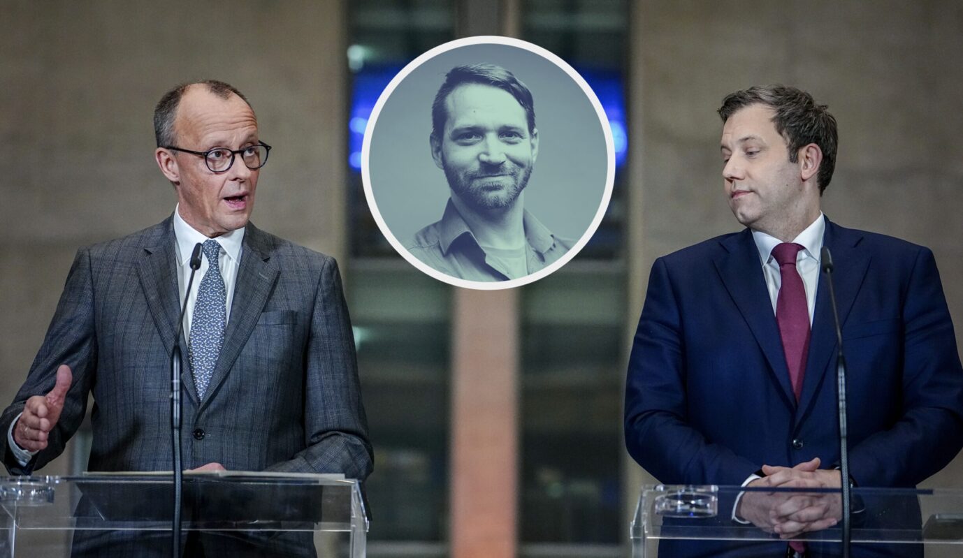 Friedrich Merz (l), Kanzlerkandidat der Union, Fraktionsvorsitzender der Union und Bundesvorsitzender der CDU, und Lars Klingbeil, Fraktionsvorsitzender der SPD und Bundesvorsitzender, geben eine Pressekonferenz zu den Sondierungsgesprächen zwischen der Union und der SPD.