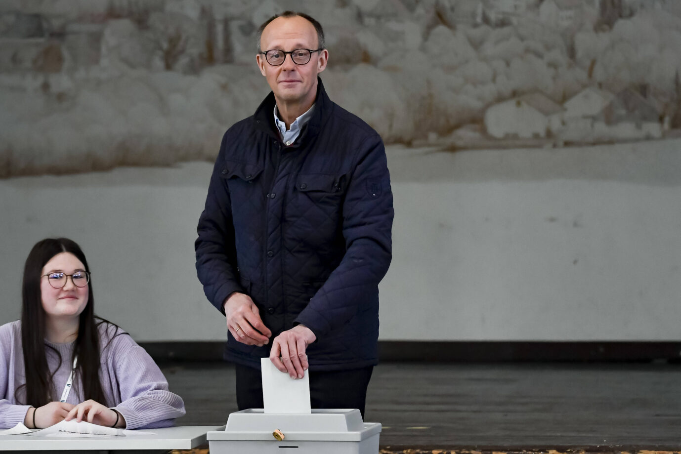 Zwei Arten der Demokratie Mehrheits- oder Verhältniswahlrecht – Wer wählt besser?