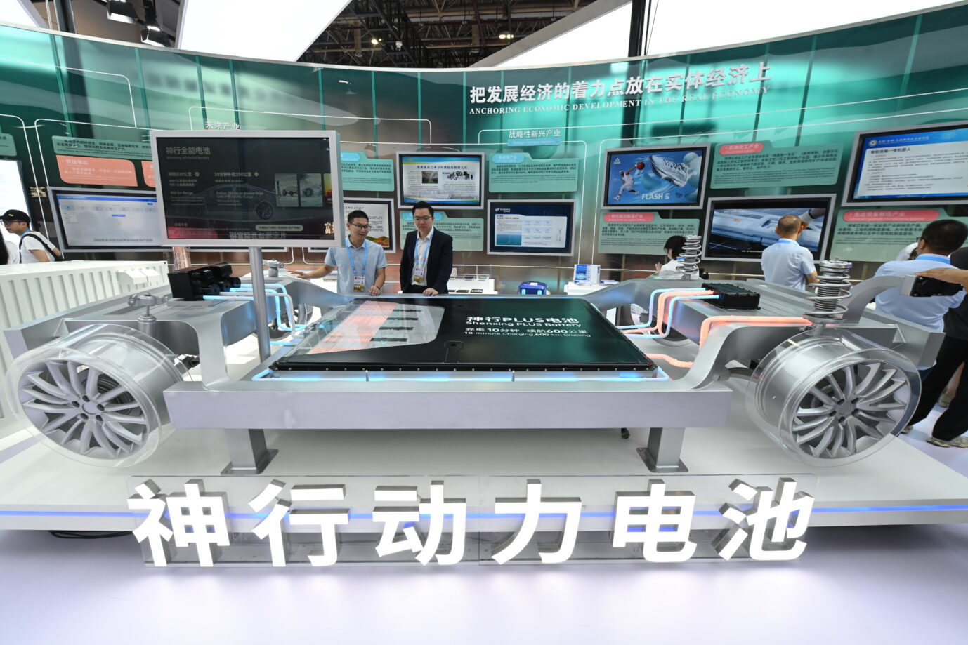 Große Reichweite und schnelles Laden Wie China mit seinen Batterien die E-Mobilität neu definiert