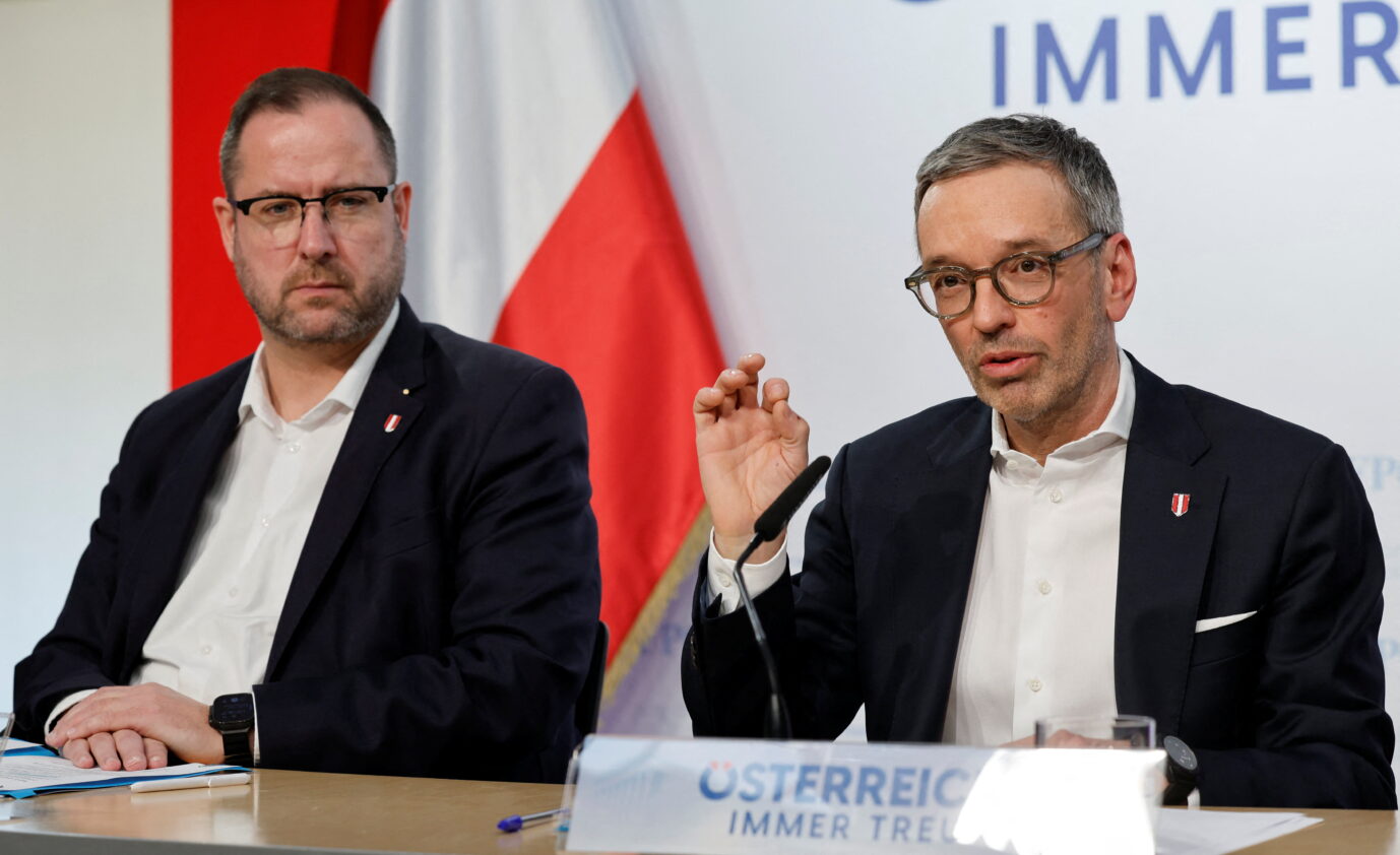 Wollen mit dem Machtmißbrauch in der ÖVP aufräumen: FPÖ-Chef Herbert Kickl (r.) und der freiheitliche Generalsekretär Christian Hafenecker. Foto: Sein Tod sorgt in Österreich für wilde Spekulationen: Christian Pilnacek wurde leblos in der Donau gefunden. War es wirklich Selbstmord? Foto: IMAGO / photonews.at