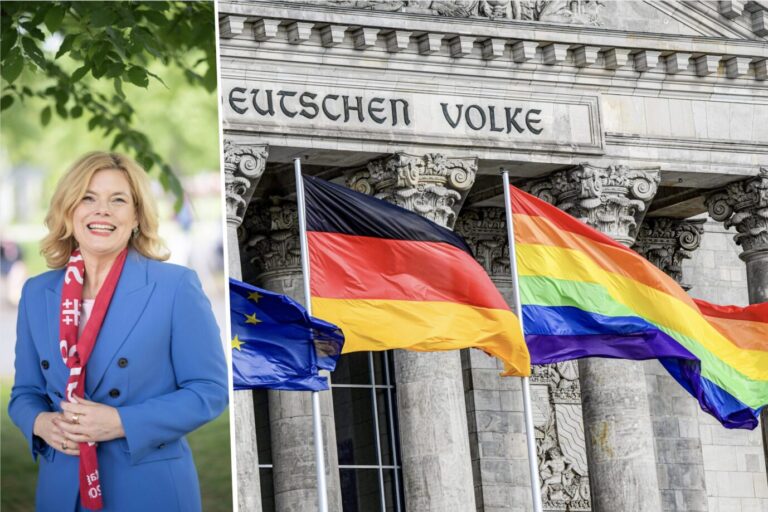 Links sieht man die Bundestagspräsidentin Julia Klöckner (CDU) im blauen Anzug und daneben sieht man die Budesflagge und die Regenbogenflagge vor dem Bundestag wehen