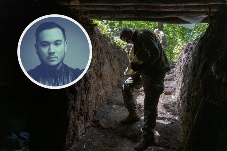 Alltag im Ukraine-Krieg: Wegen allgegenwärtiger Drohnen harren Soldaten in versteckten Grabensystemen aus.