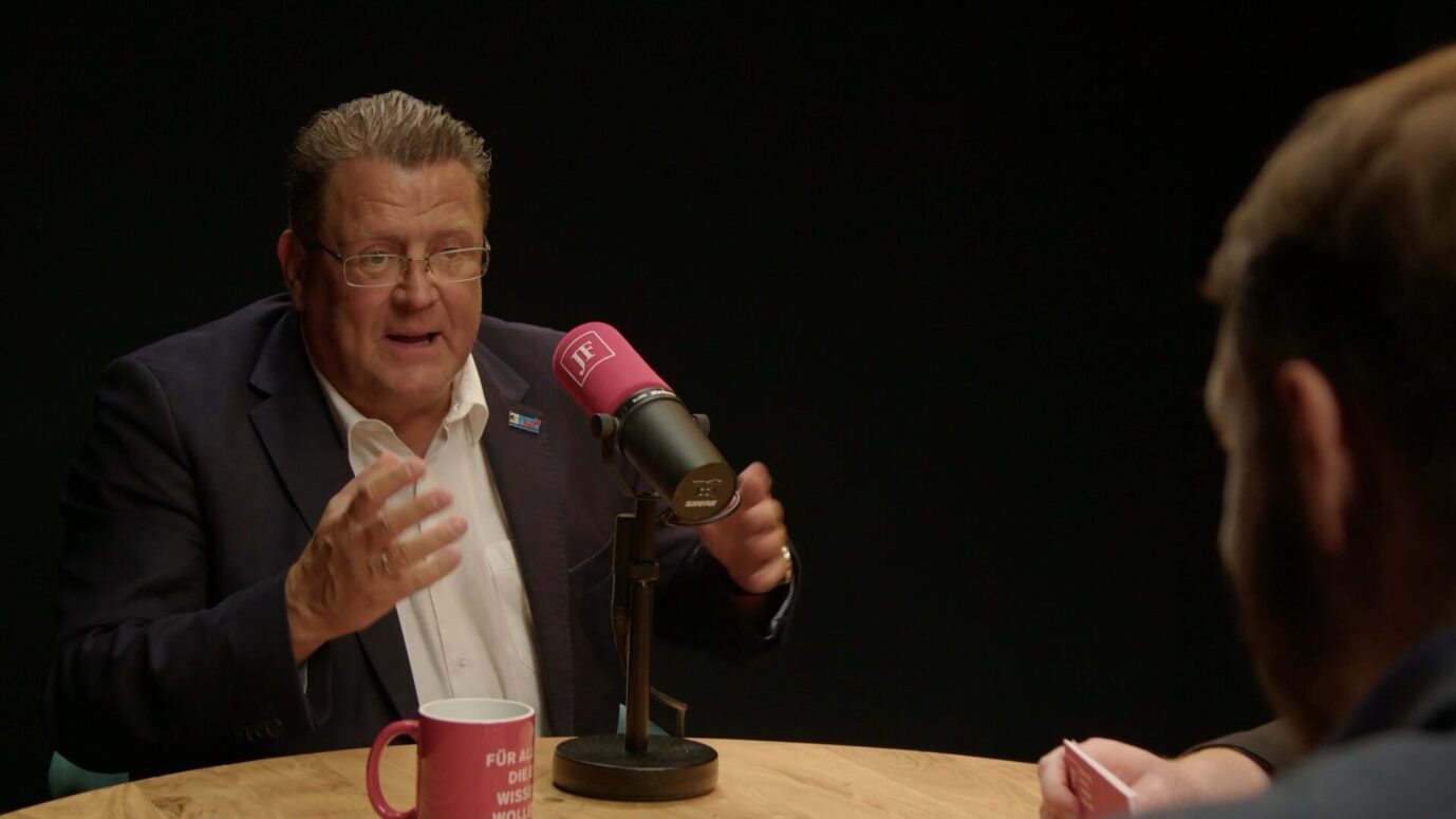 Stephan Brandner gibt JF-TV ein Interview