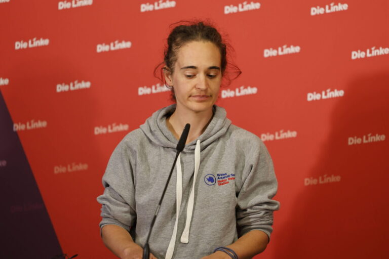 Die frühere „Sea-Watch“-Kapitänin und jetzige EU-Abgeordnete Carola Rackete.