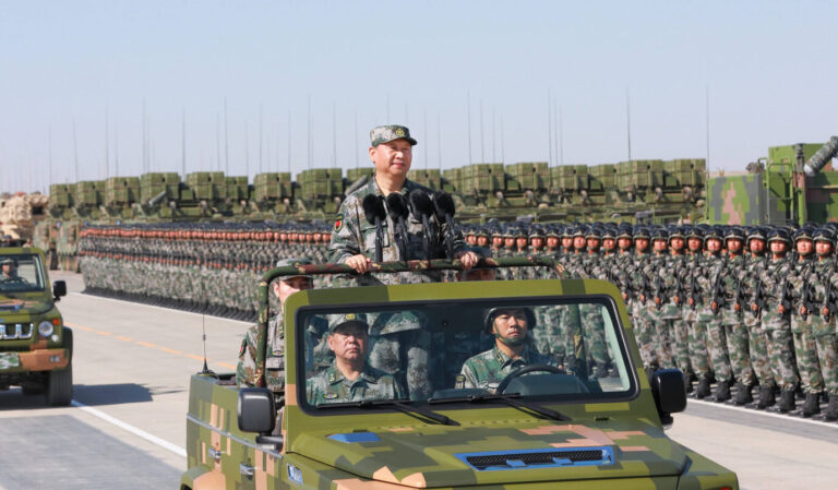 Chinas Präsident Xi Jinping: Überwacht das Modernisierungsprogramm der Volksbefreiungsarmee. (Themenbild)