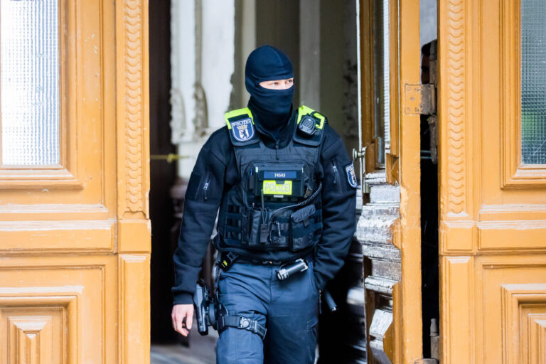Wer im Internet die Regierung zu scharf kritisiert, muß mit einer Hausdurchsuchung rechnen (Symbolbild).