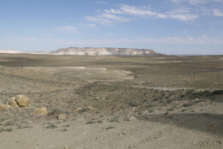 Lesben in der zentralasiatischen Steppe: Bisher noch nicht zu sehen. Foto: picture alliance / Zoonar | LKPRO Brüssel finanziert NGO.