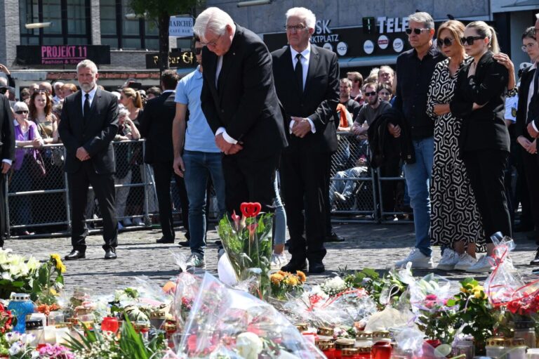 Bundespräsident Frank-Walter Steinmeier verliert bei seiner Ansprache zum Gedenken an den ermordeten Polizisten Rouven Laur kein Wort über das Ziel des Angriffs, den Islamkritiker Michael Stürzenberger. Foto: picture alliance/dpa | Bernd Weißbrod