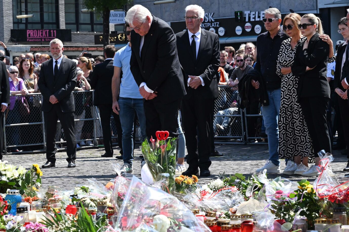 Bundespräsident Frank-Walter Steinmeier verliert bei seiner Ansprache zum Gedenken an den ermordeten Polizisten Rouven Laur kein Wort über das Ziel des Angriffs, den Islamkritiker Michael Stürzenberger. Foto: picture alliance/dpa | Bernd Weißbrod