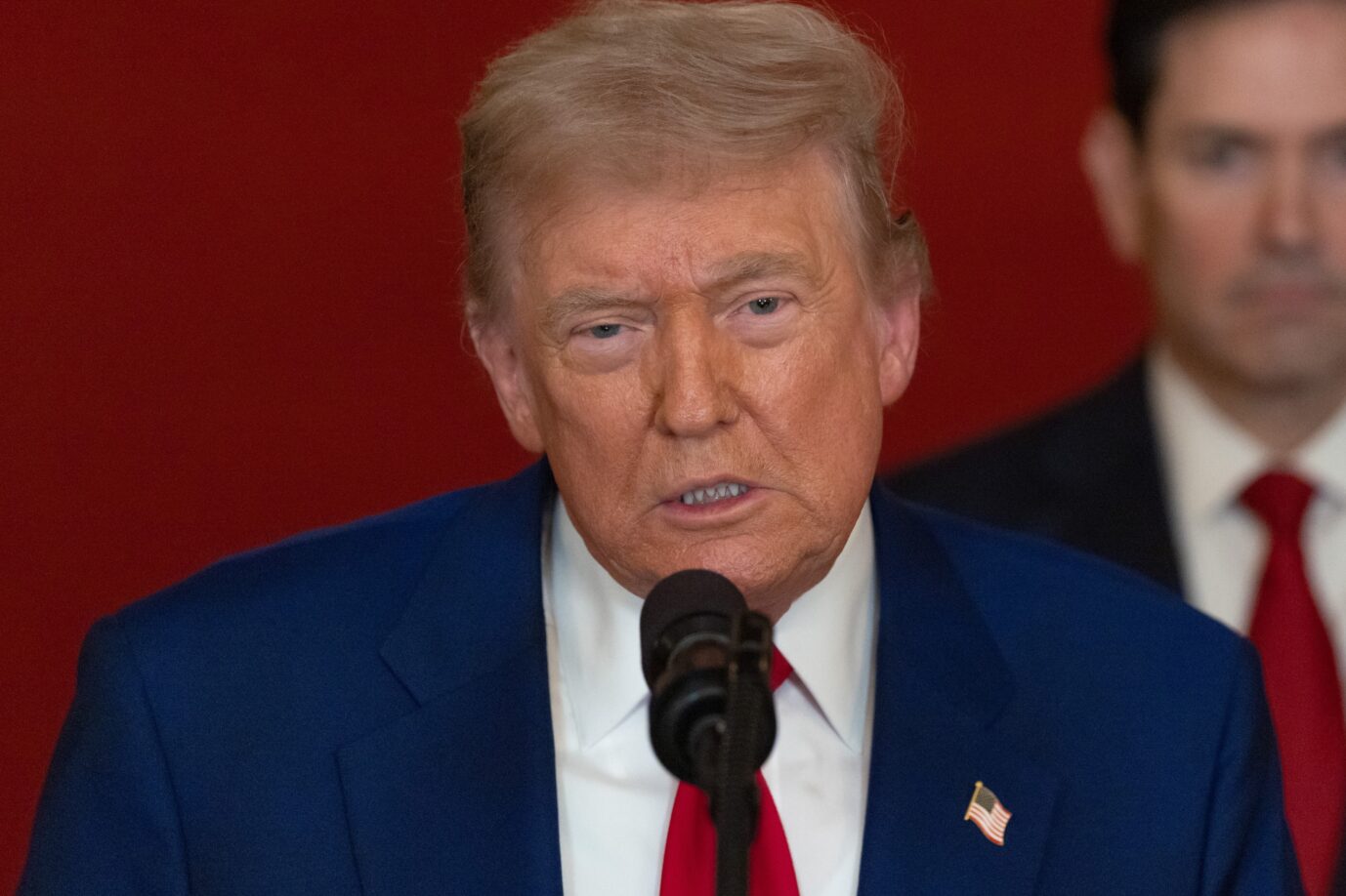 US-Präsident Donald Trump, hier bei seiner Erklärung nach den US-Angriffen am Sonnabend, verkündet nun das Ende des Israel-Iran-Krieges.