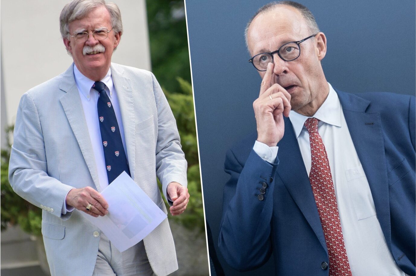 Links sieht man den Ex-Trump-Berater John Bolton wie er grimmig guckt, daneben bohrt Bundeskanzler Friedrich Merz (CDU) in der Nase