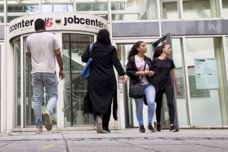 Das Bild zeigt ein Jobcenter in Neukölln.