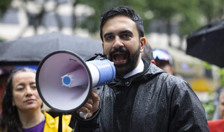New York. Gilt vor allem als Kandidat der Einwanderer: Zohran Mamdani. Foto: IMAGO / NurPhoto