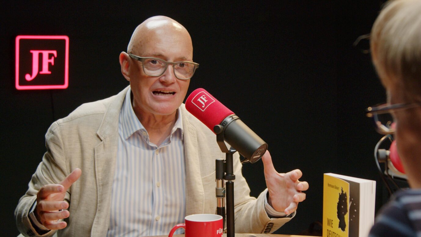 Hermann Binkert im Gespräch mit JF-TV. Foto: JF
