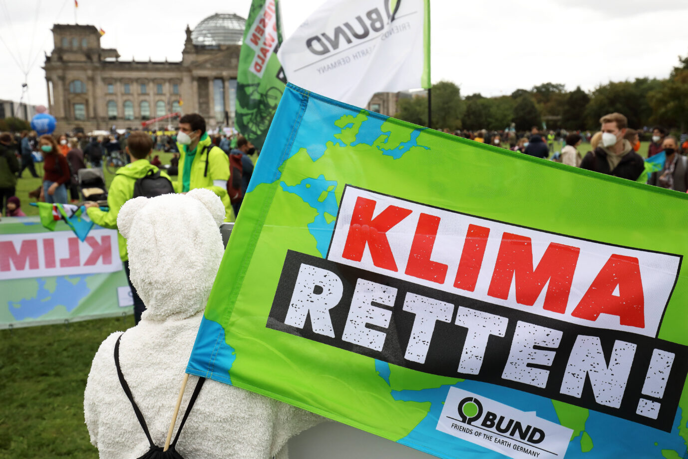 NGO. Über Jahre hinweg hat Brüssel Umweltorganisationen gezielt für politisch motivierte Kampagnen und Klagen gegen deutsche Unternehmen bezahlt. IMAGO / Müller-Stauffenberg