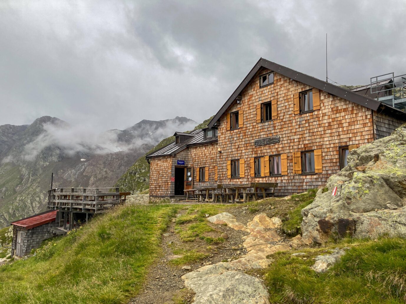 Südtirol. Die Magdeburger Hütte des Alpenvereins über dem Pflerschtal in den Stubaier Alpen, Südtirol. Foto: IMAGO / imagebroker