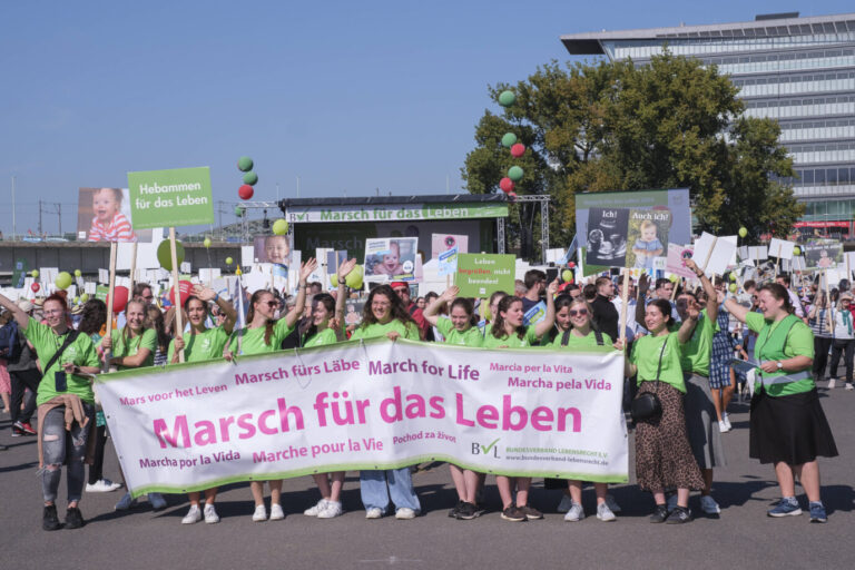 Der vom Bundesverband Lebensrecht mitveranstaltete Marsch für das Leben in Köln: Sie organisierten auch den angegriffenen Kongreß in Baden-Württemberg mit. (Themenbild)